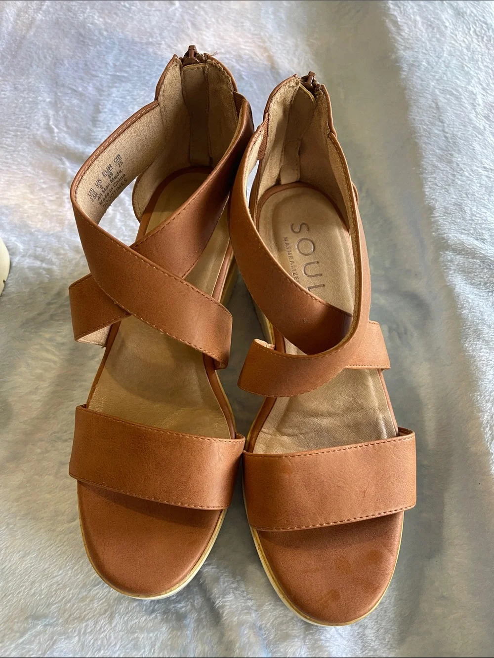 SOUL Naturalizer Strappy Wedge Sandals in Cream and Tan Size 8.5